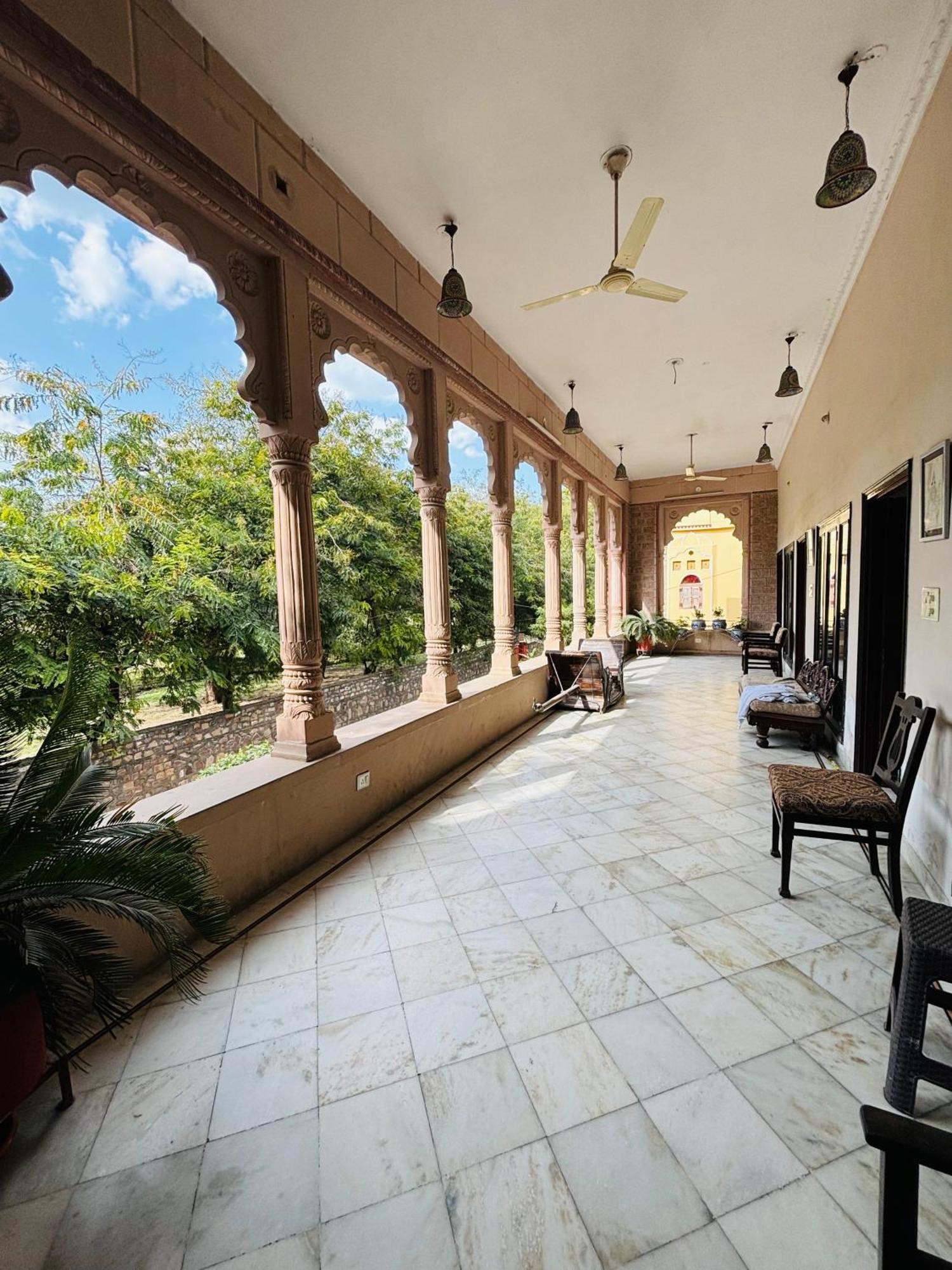 קוטה Hotel Karan Villas מראה חיצוני תמונה