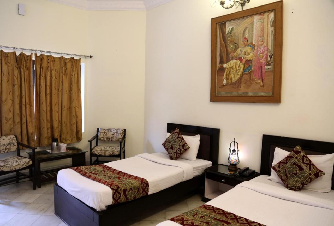 קוטה Hotel Karan Villas מראה חיצוני תמונה